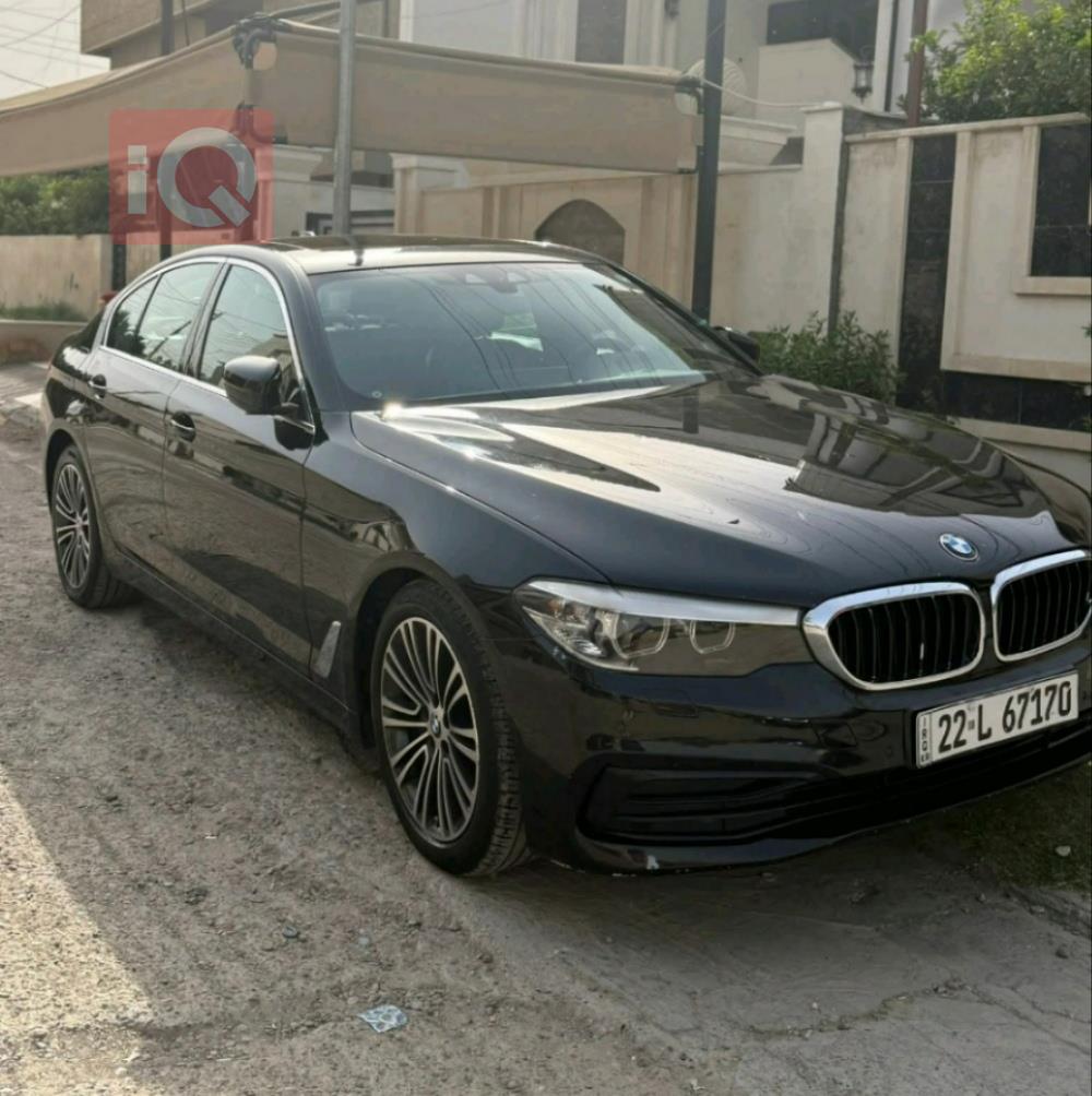 بی ئێم دەبڵیو سیریەس 5